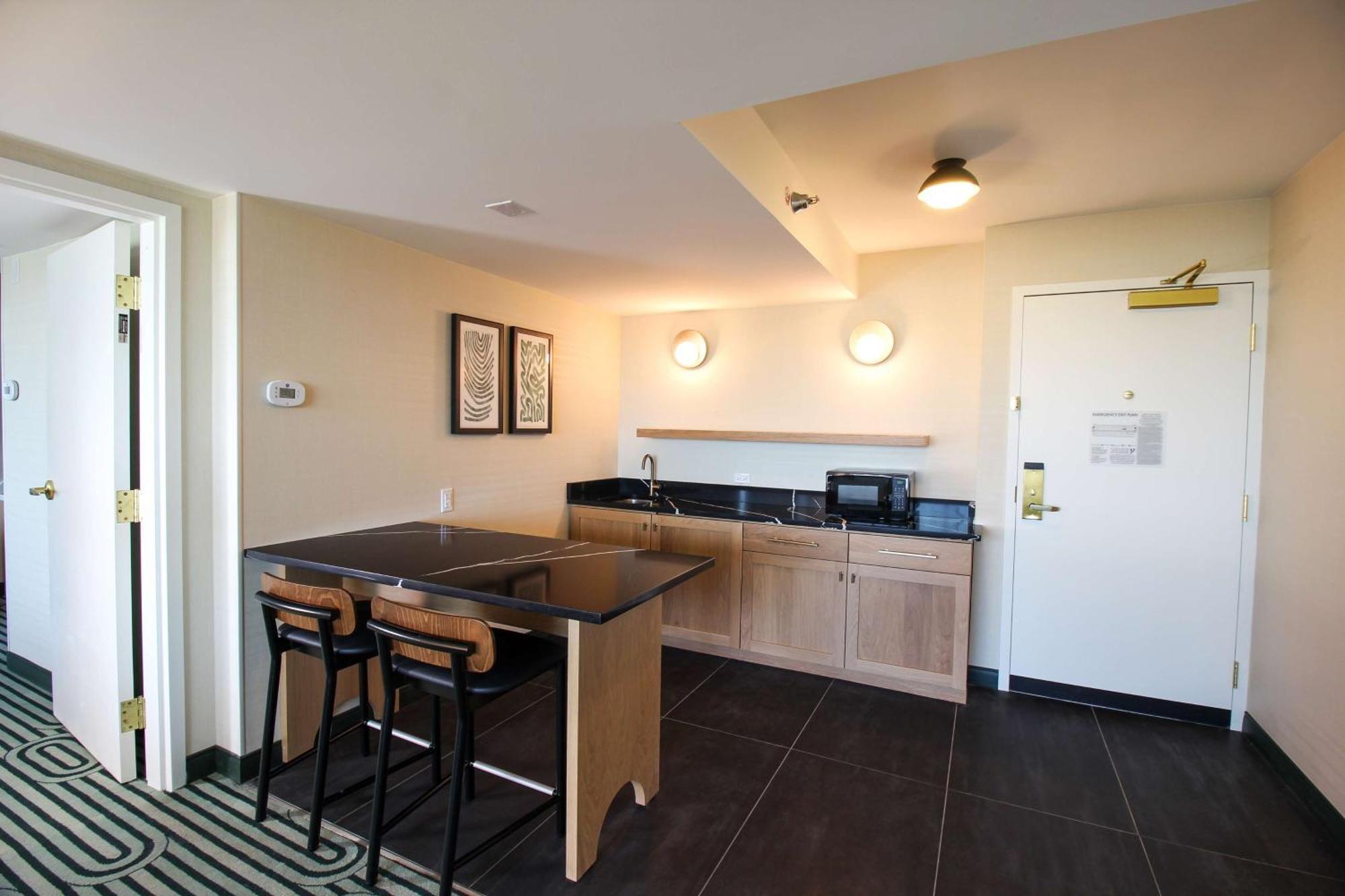 Doubletree By Hilton Clarksville Riverview Extérieur photo
