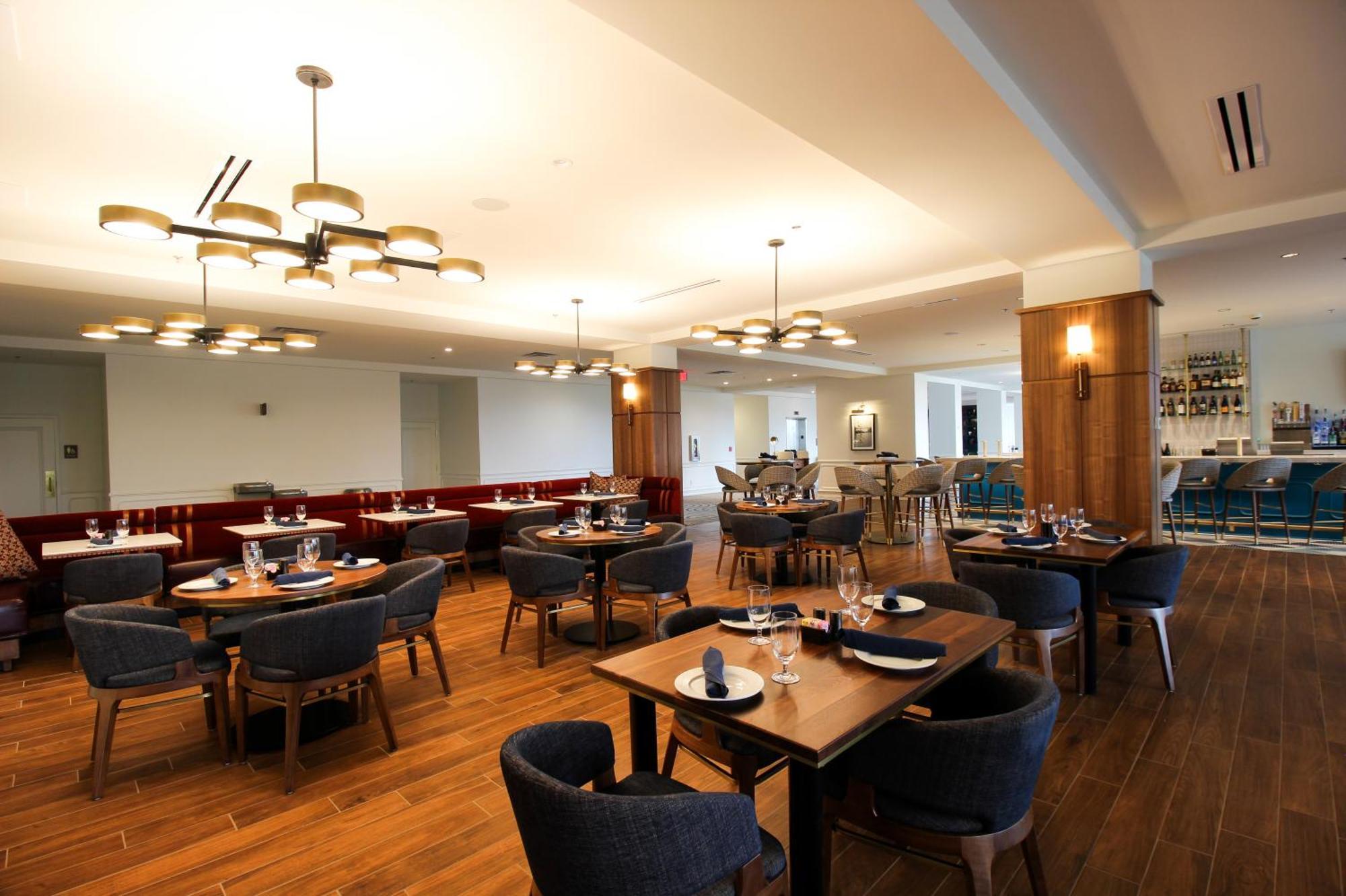 Doubletree By Hilton Clarksville Riverview Extérieur photo