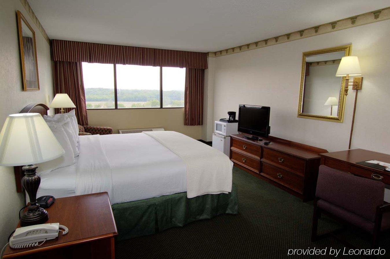 Doubletree By Hilton Clarksville Riverview Chambre photo