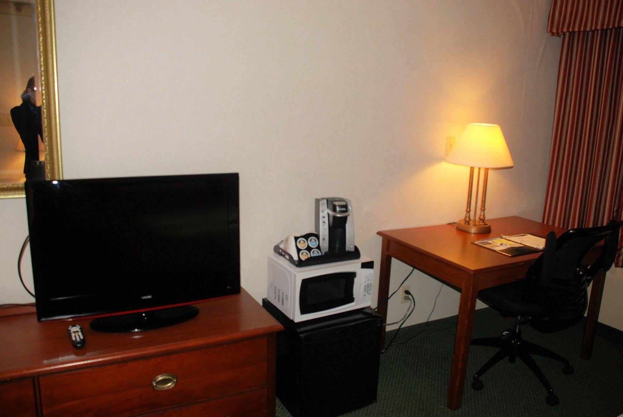 Doubletree By Hilton Clarksville Riverview Extérieur photo