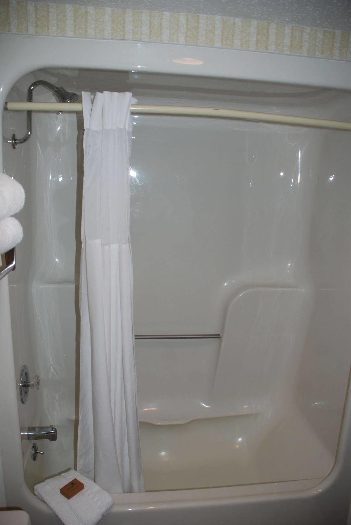 Doubletree By Hilton Clarksville Riverview Extérieur photo