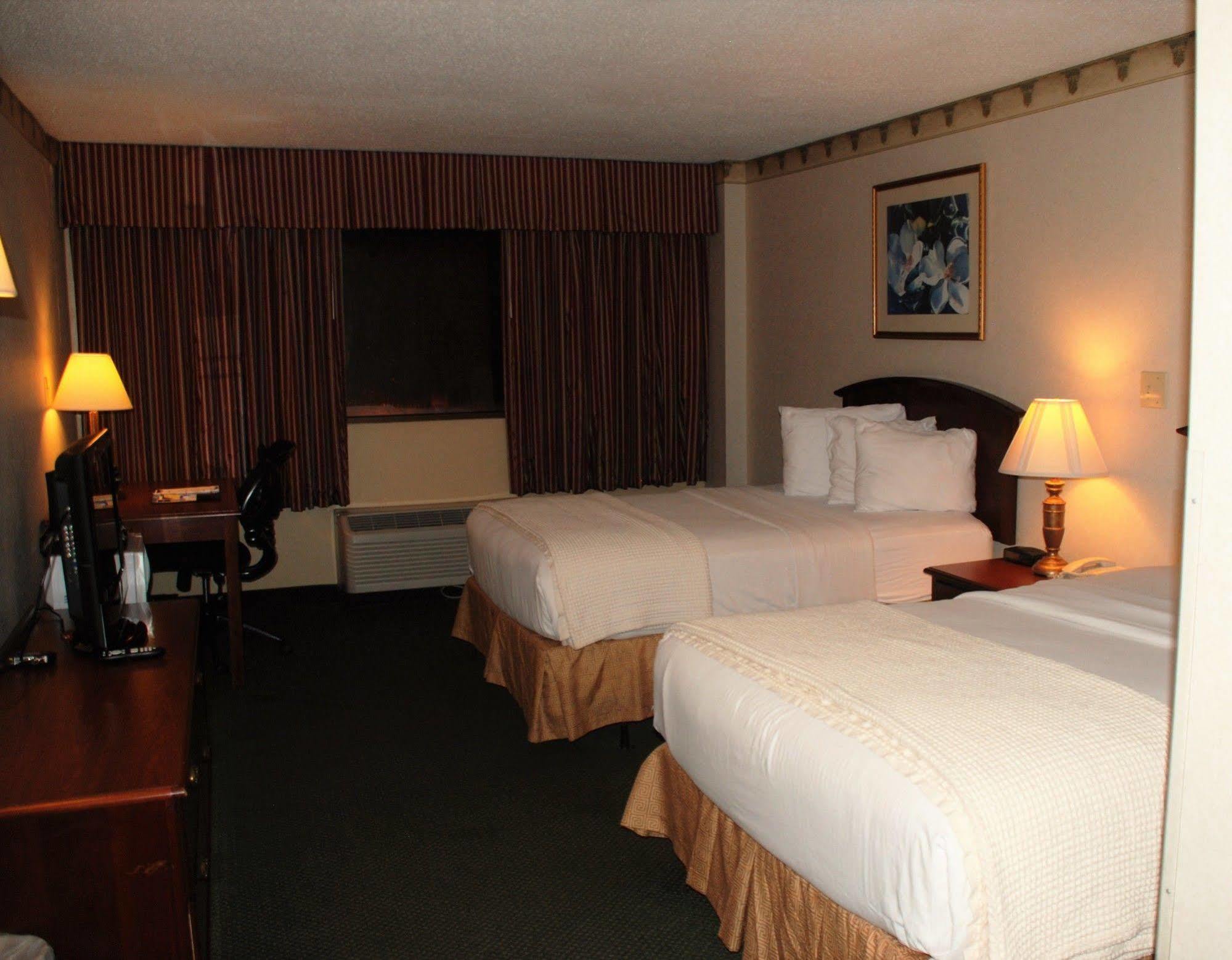 Doubletree By Hilton Clarksville Riverview Extérieur photo