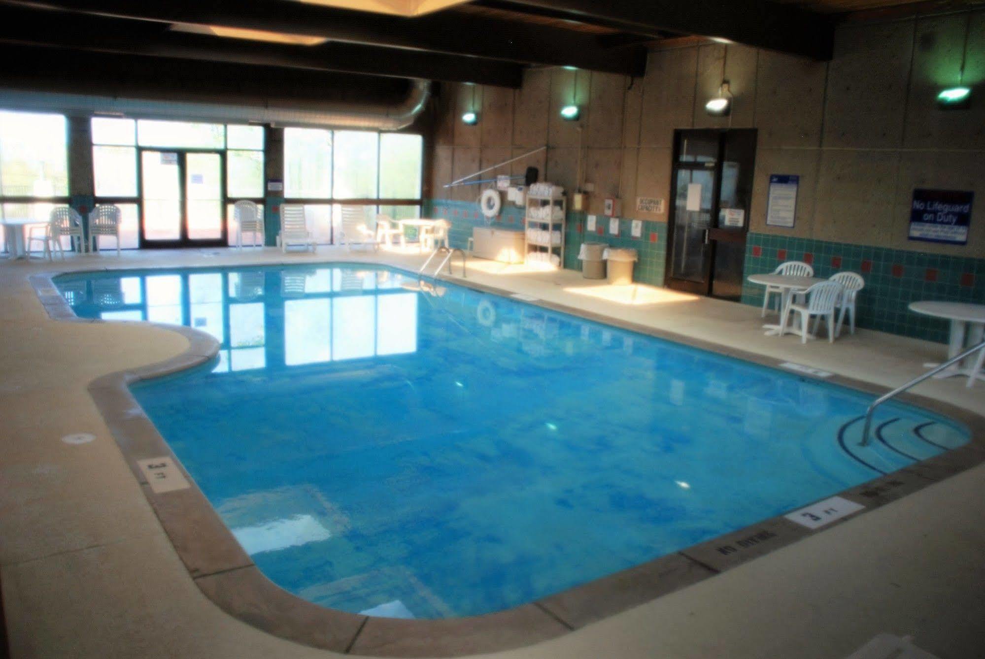 Doubletree By Hilton Clarksville Riverview Extérieur photo